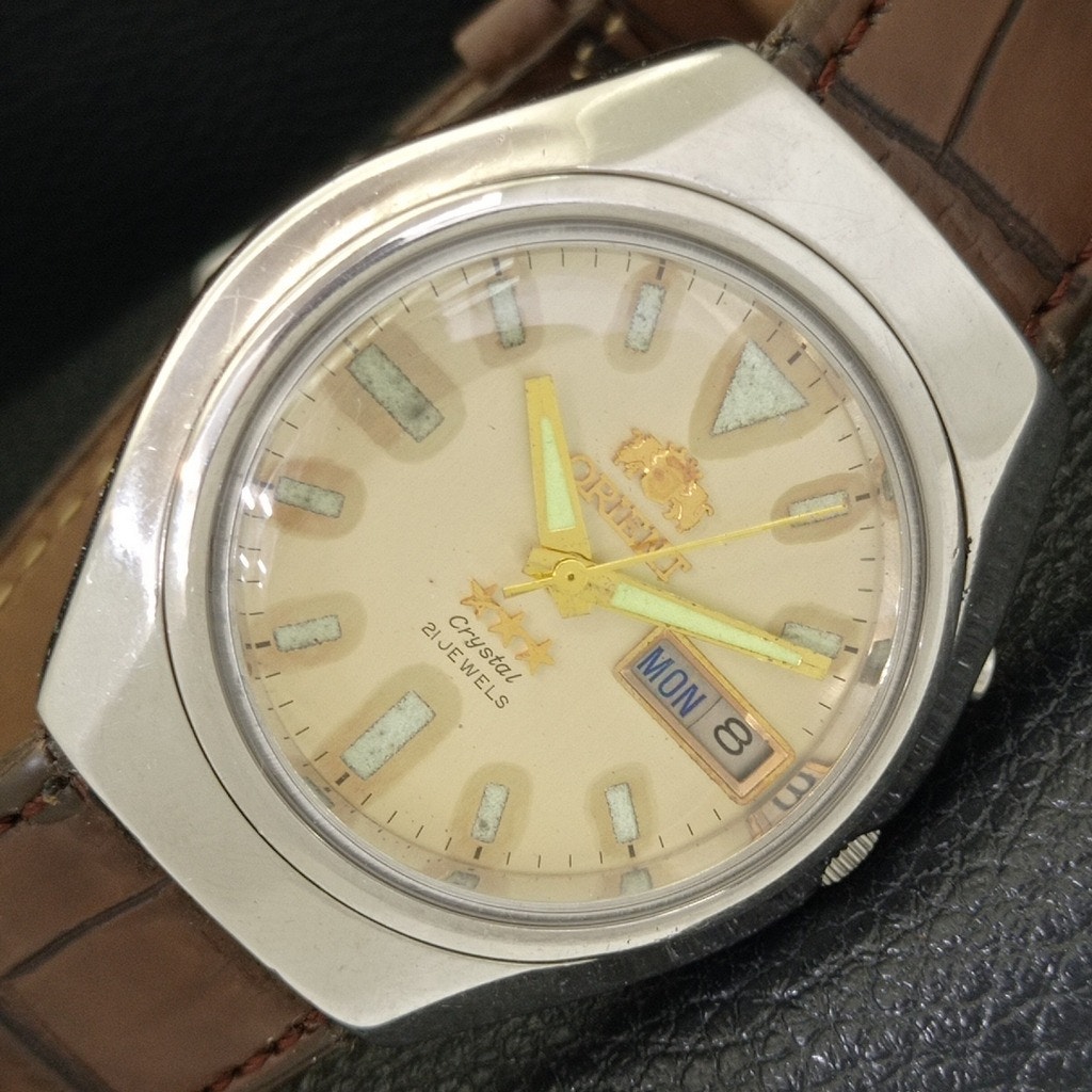 Vintage 1992 Orient Automatic Mens Silver Watch WDaydate  Patina Accents